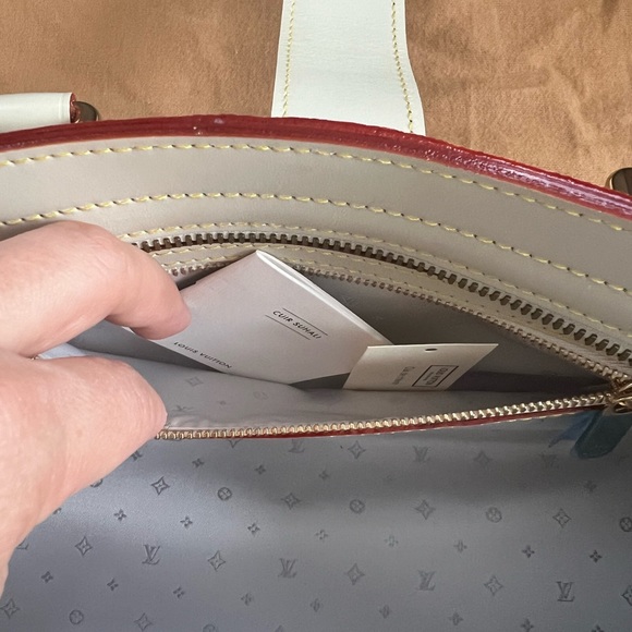 Authentic LOUIS VUITTON White Suhali Leather L'Epanoui PM Top Handle Bag - Picture 9 of 15